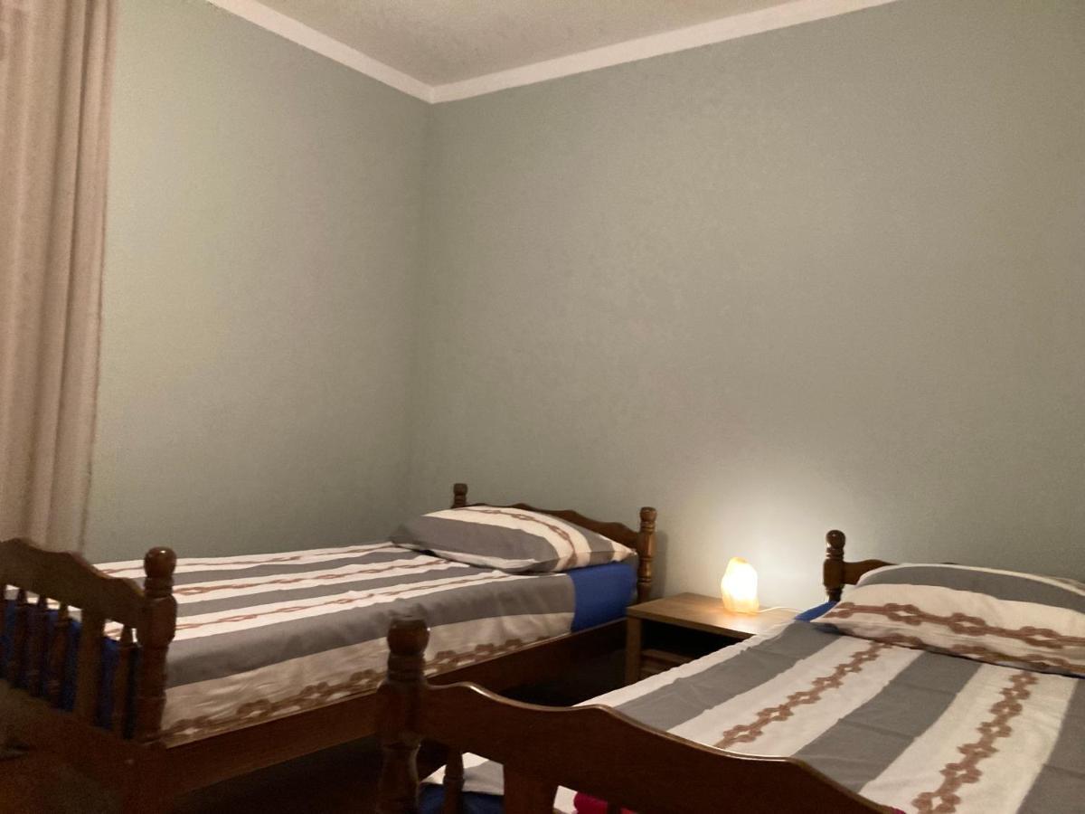 Guest House Adria Dugi Rat Bagian luar foto
